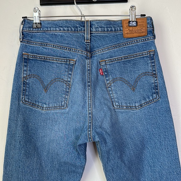 LEVI’S Premium Wedgie Icon Fit Jeans in These Dreams, 27 - Picture 6 of 16